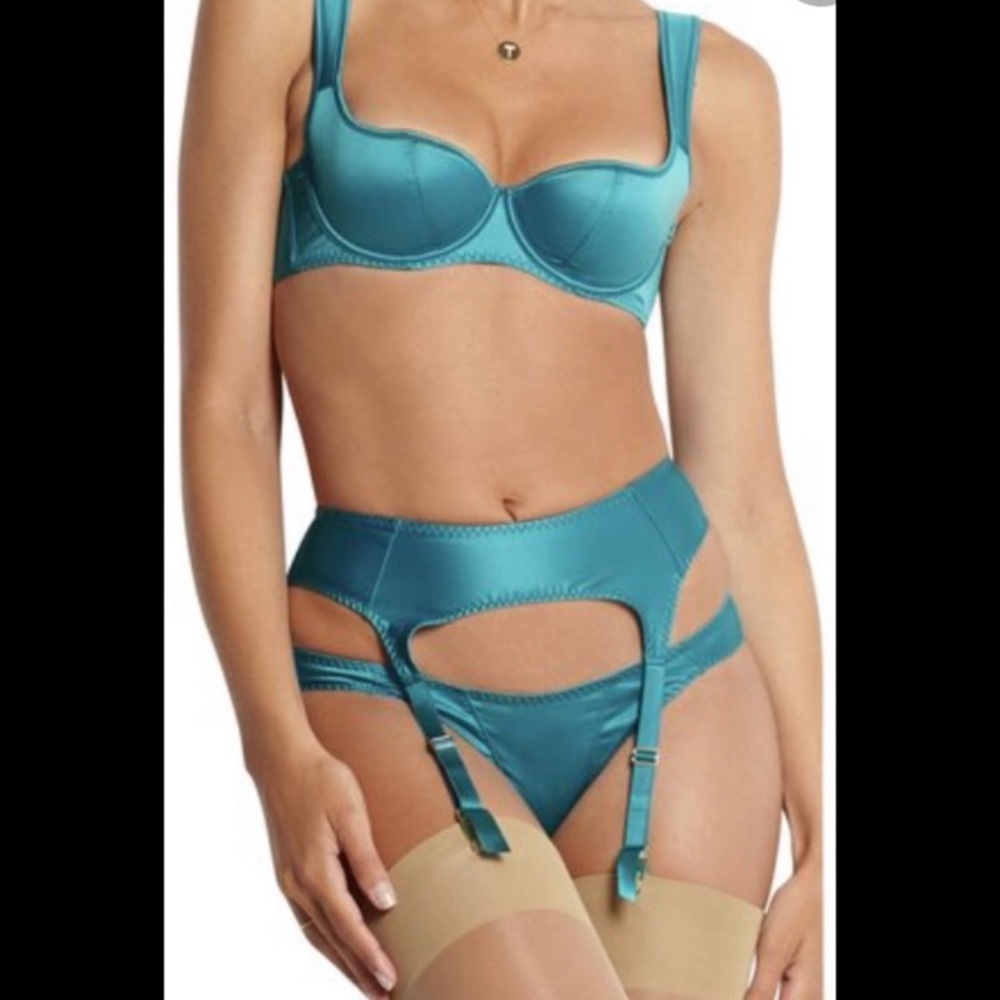 Rare Agent Provocateur Danita teal balconet Demi bra size 34D